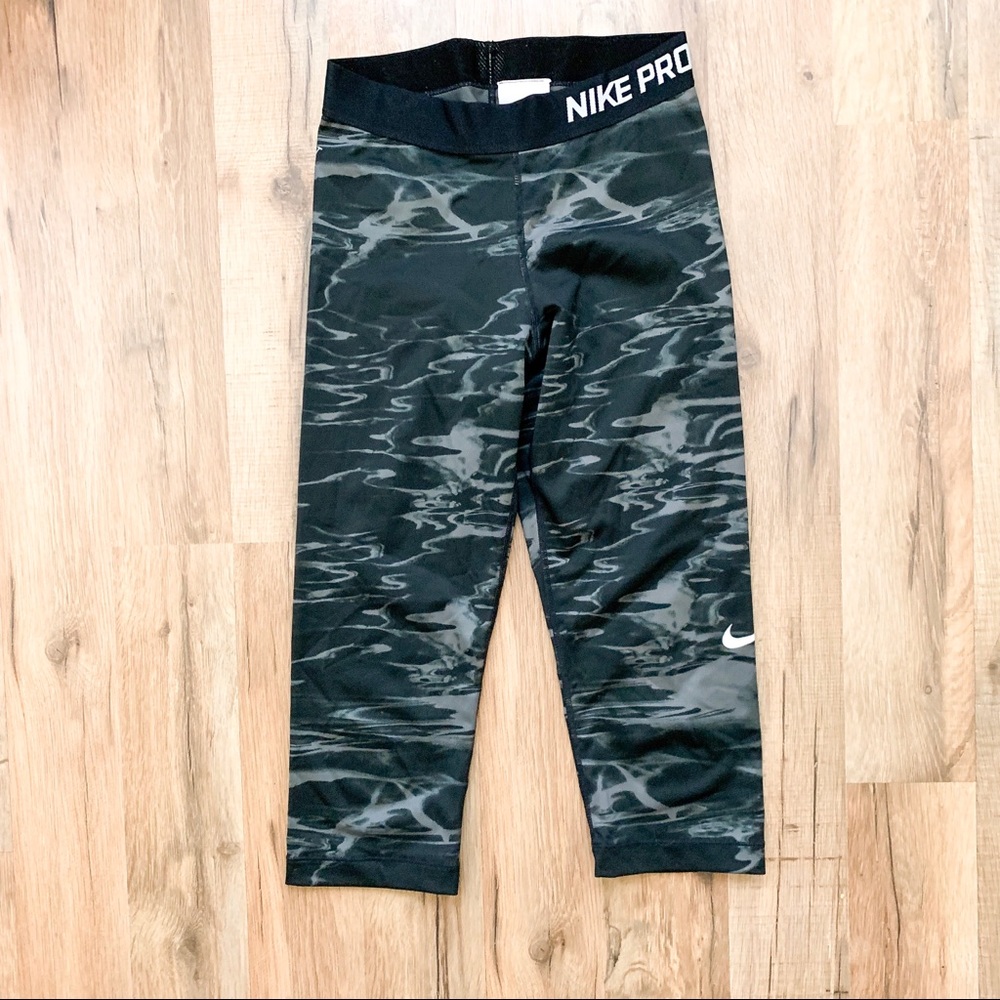 Nike Pro Crop Leggings